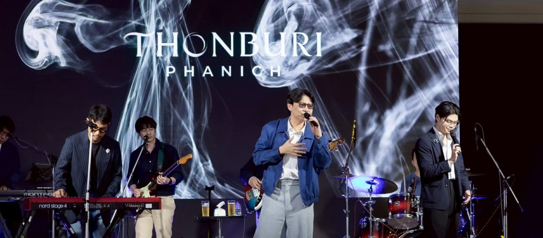 “วงลิปตา” เติมโมเมนต์สุดโรแมนติก! เสิร์ฟมินิคอนเสิร์ตเอ็กซ์คลูซีฟ ในค่ำคืนดินเนอร์งาน “Beyond the Green” ของธนบุรีพานิช